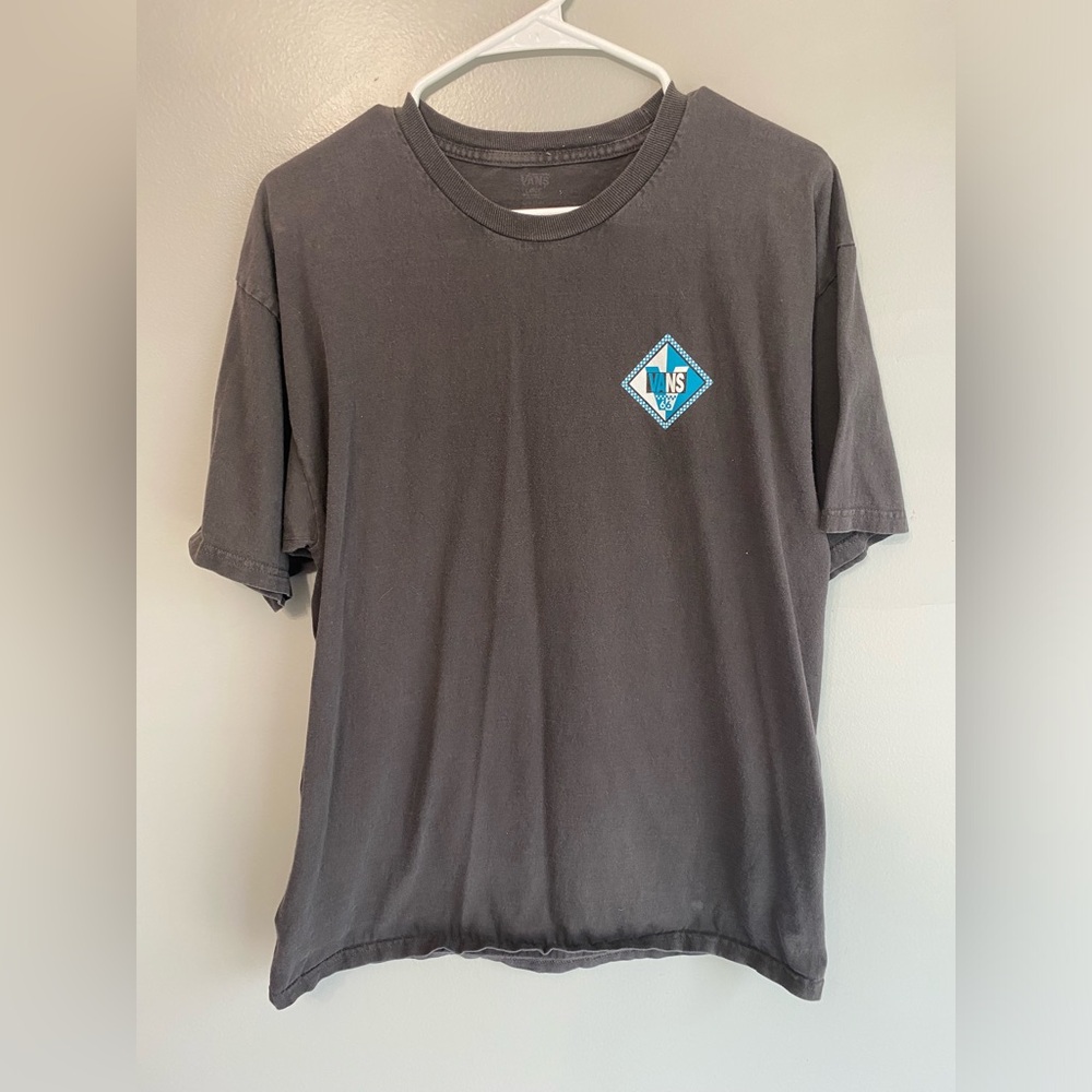 Vans mens grey tshirt, size large, great condition.